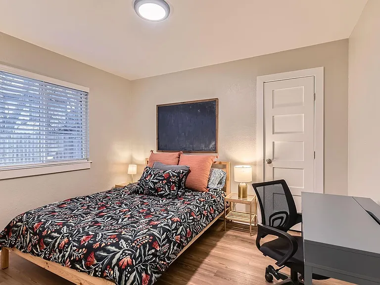 6108 Calmar Cv #B — Photo 19