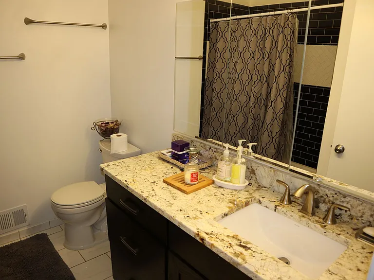 10951 Amherst Ave — Photo 17