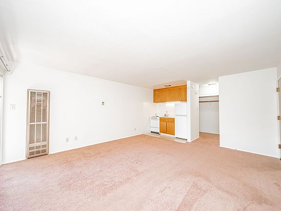 3rd image of 36 Moss Ave APT 1