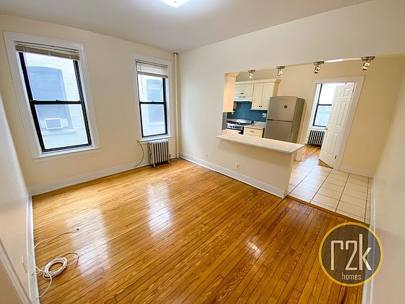 5th image of 25-13 30th Ave #2R