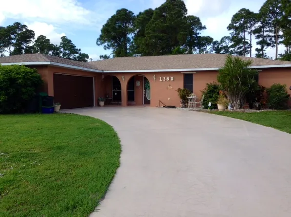 1380 SE Navajo Ln, Port Saint Lucie, FL 34983