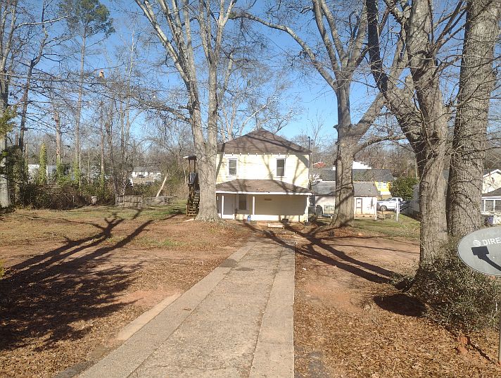 1st image of 1207 Lake Ave