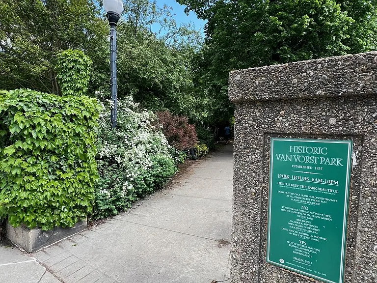 48 Bright St #4 — Photo 39