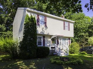 198 Ettrick St, Brockton, MA 02301