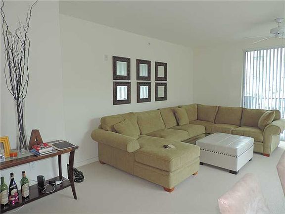 3rd image of 2421 NE 65th St APT 215