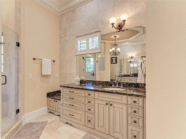 14 N Washington Dr — Photo 45