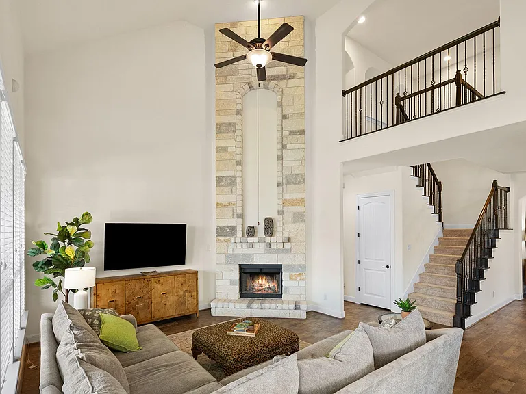 1113 Hartman Dr — Photo 14