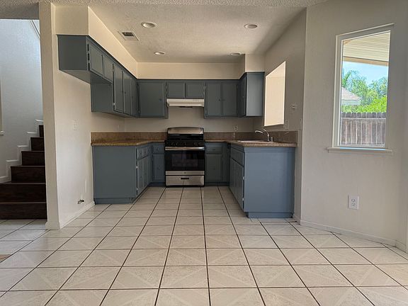 3rd image of 13533 Red Mahogany Dr