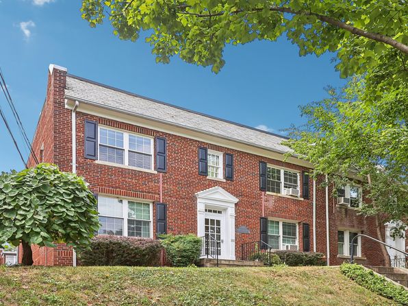 2208 40th St NW APT 4