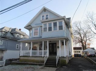 121 Bronx Ave, Bridgeport, CT 06606