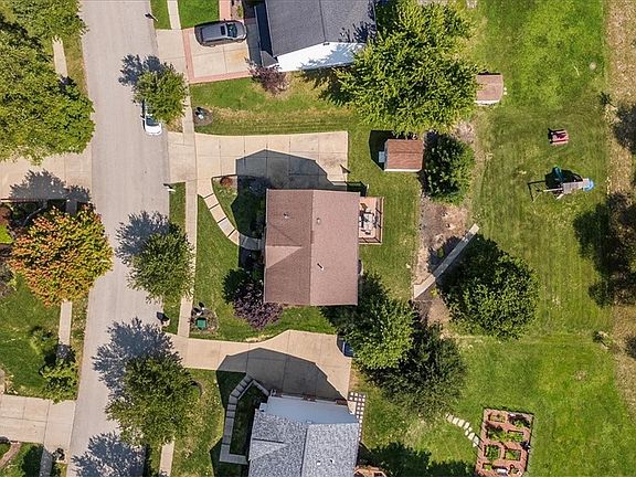4th image of 116 Windsor Ct