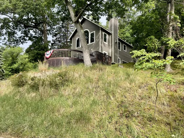 416 Park St, Saugatuck, MI 49453