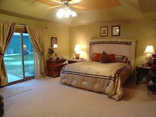 Huge Master Bedroom with Private Bath