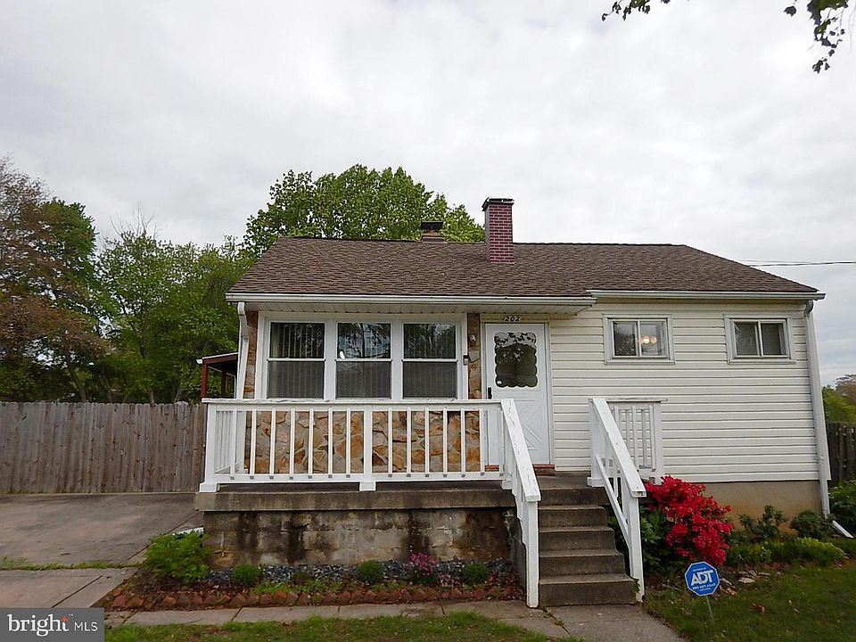 1st image of 202 Murgate Ln