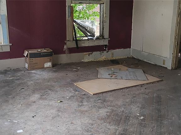 2nd image of 1100 S 20th St