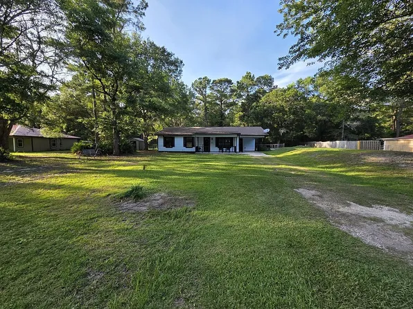 1065 Billyville Rd, Woodbine, GA 31569