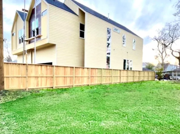 3509 Rogers St, Houston, TX 77022
