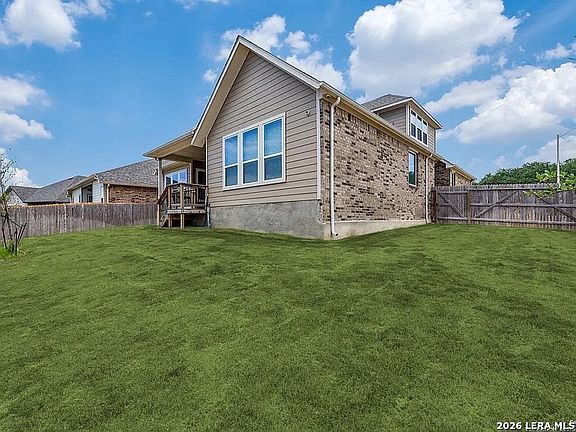 3rd image of 390 Rhapsody View