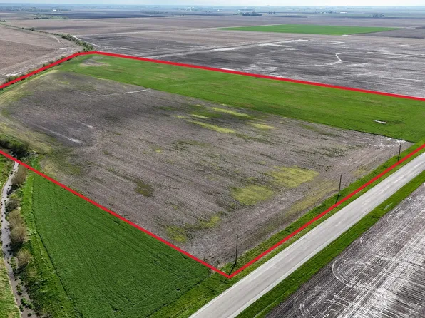 9250 E 9000n Rd, Grant Park, IL 60940