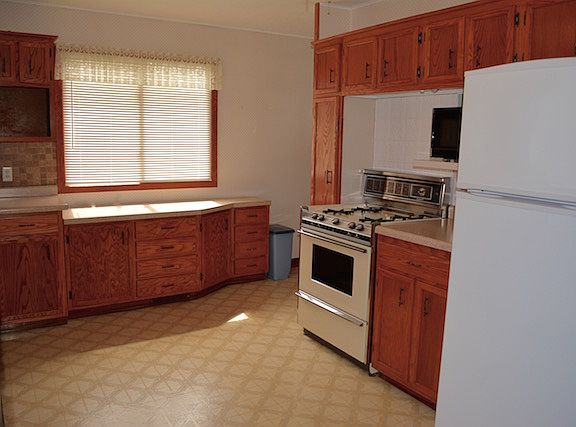 5th image of 220 Kneale Ave N