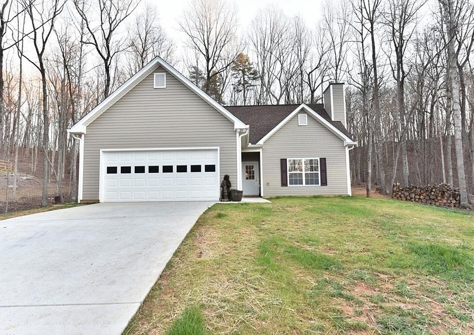 1st image of 114 Hickory Nut Trl