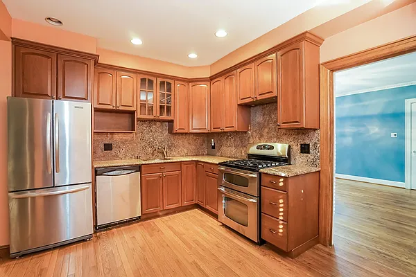 Sold by Fillmore | media 19