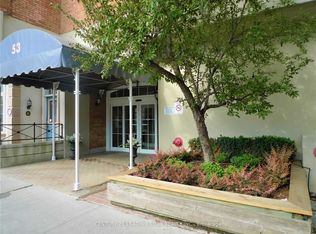 49 McCaul St #463, Toronto, ON M5T 2W7
