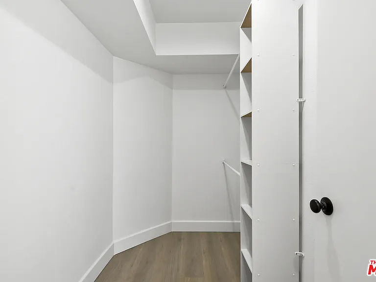 2340 Century Hl — Photo 13