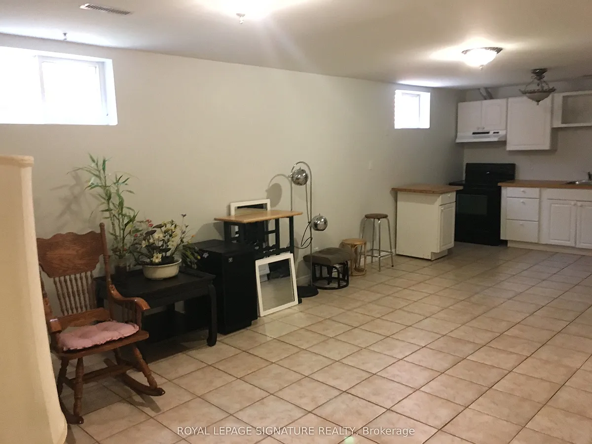 Building Photo - 885 Runningbrook Dr #BASEMENT