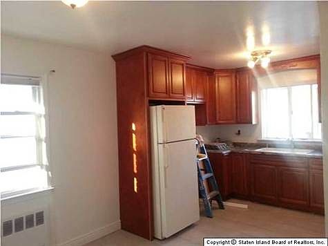 2nd image of 120 Evergreen Ave