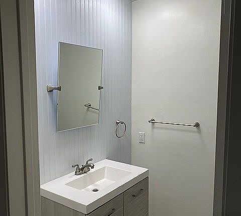 3rd image of 3738 Sawtelle Blvd APT 3