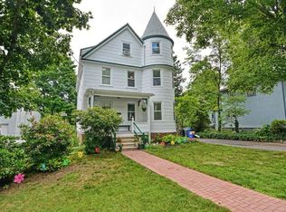 22 Myrtle Ave, Wakefield, MA 01880