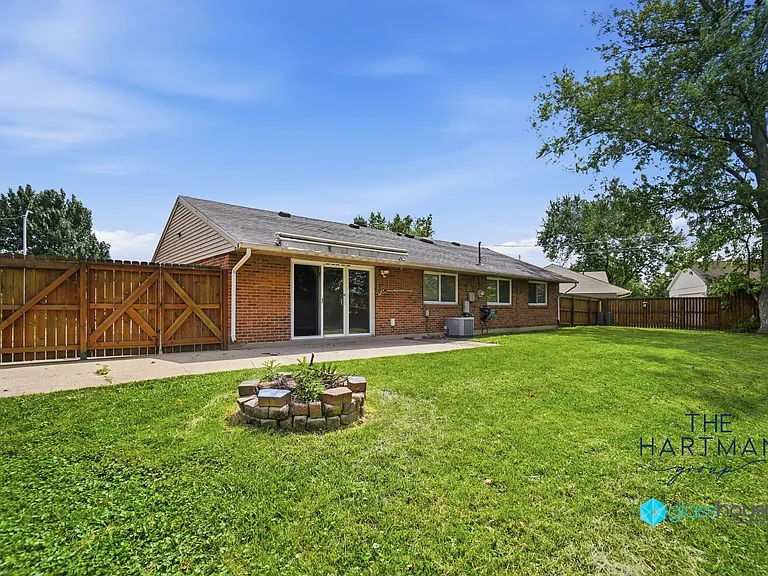 5455 Storck Dr — Photo 28