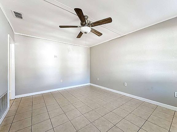 5th image of 6377 Lamar Dr