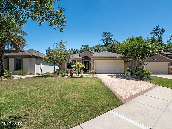 2nd image of 33 ACORN GROVE Court