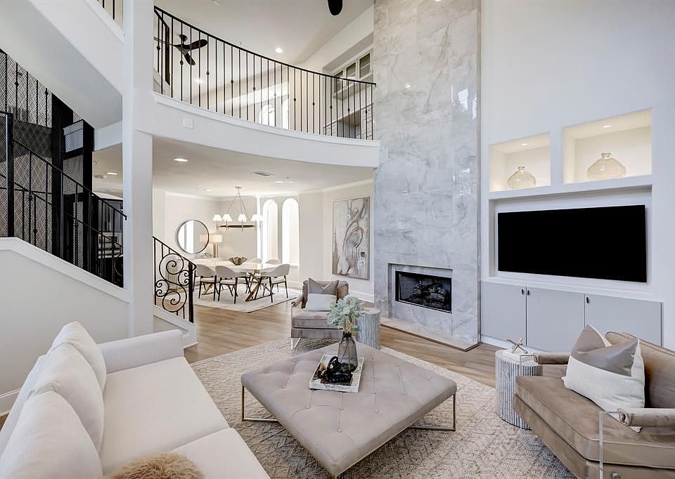 1st image of 2078 Brentwood Dr