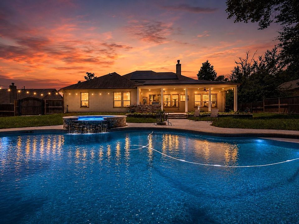 1st image of 28510 Redwood Cliff Ln