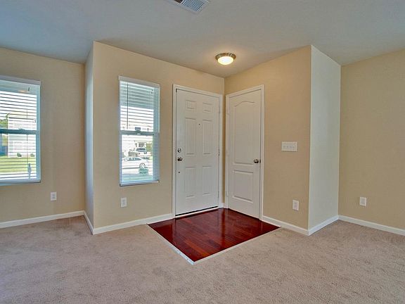 3rd image of 117 Belle Haven Dr