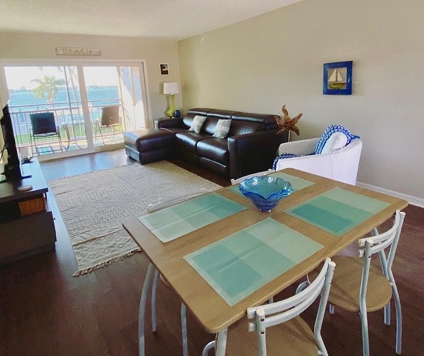 1st image of 6145 Sun Blvd #201-B