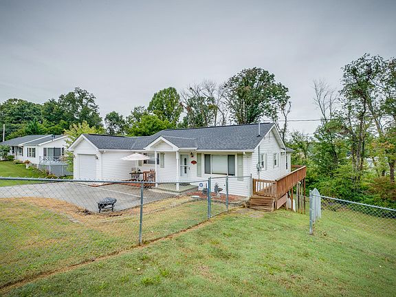 2nd image of 1325 W Lynwood Cir