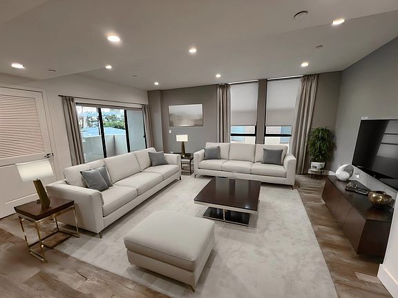 2nd image of 4364 McLaughlin Ave #302