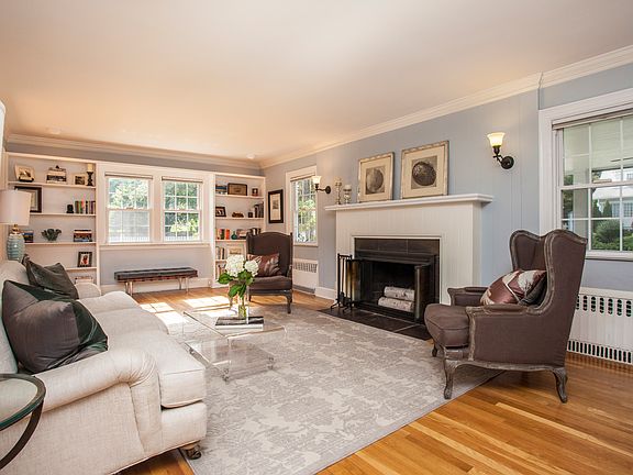 4th image of 1 Windsor St