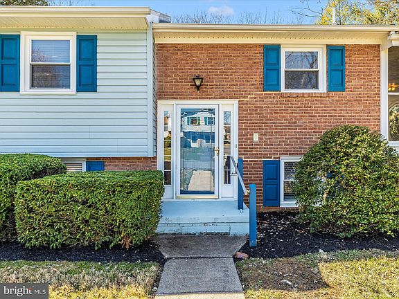 2nd image of 20731 Emerald Dr