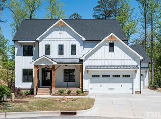 137 Roseroot Ct, Holly Springs, NC 27540
