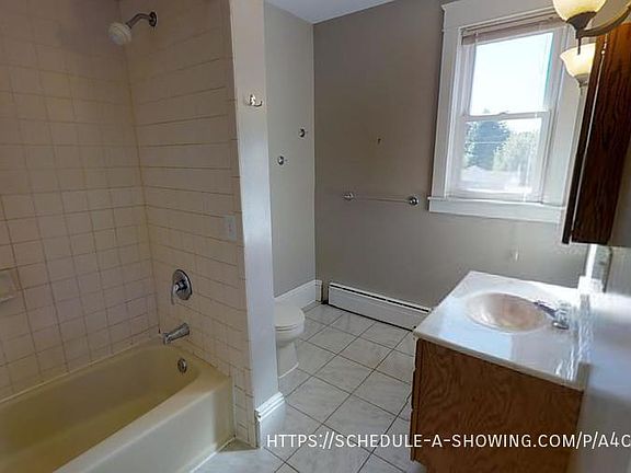 5th image of 443 Rock St #2
