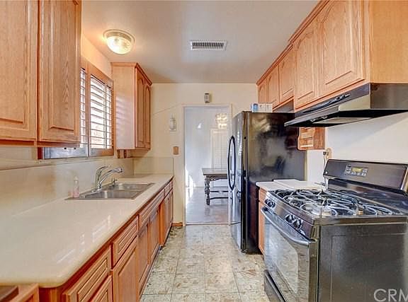 4th image of 537 Sandsprings Dr