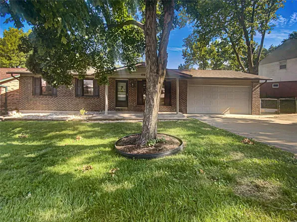 122 Ron De Le Dr, Arnold, MO 63010