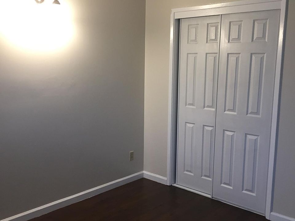 2nd image of 3008 Mabel St APT 4
