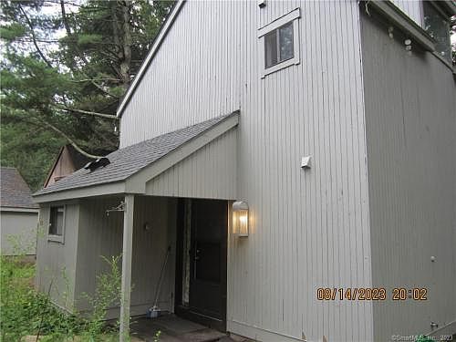 4th image of 19 Gray Pine Cmn Unit 19