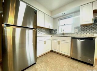 223 Sheep Pasture Rd, Port Jefferson, NY 11777